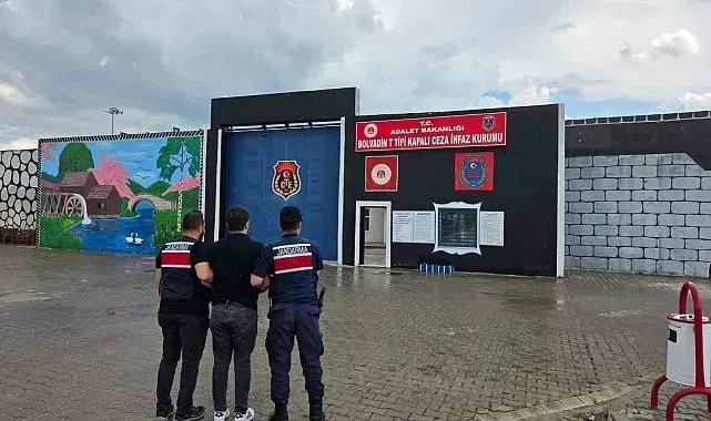 FETÖ'den aranan şahsı jandarma yakaladı