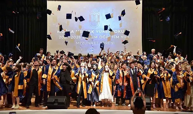 Muğla MYO'da mezuniyet sevinci