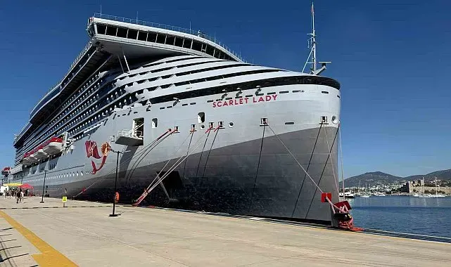 Dev yolcu gemisi yeniden Bodrum'da