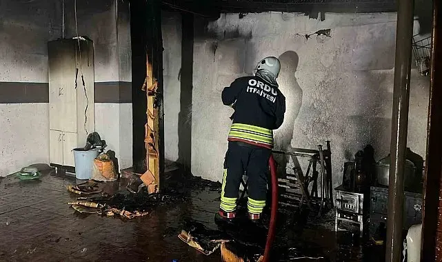 Ordu'da cami lojmanında yangın: İmam yaralandı, 3 kişi dumandan etkilendi