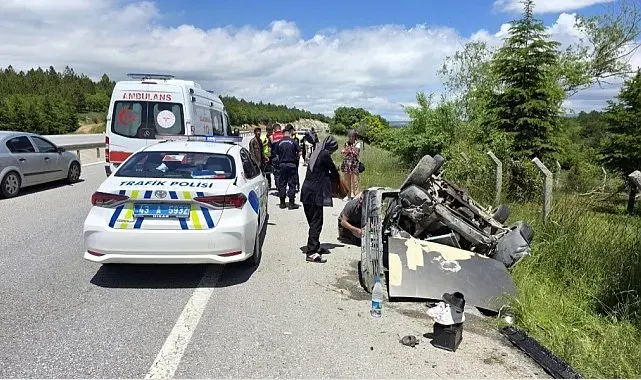 Kütahya'da takla atan otomobilde 4 kişi yaralandı