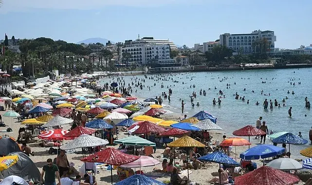 Bayram tatilinde turizmin kalbi Kuşadası'nda attı
