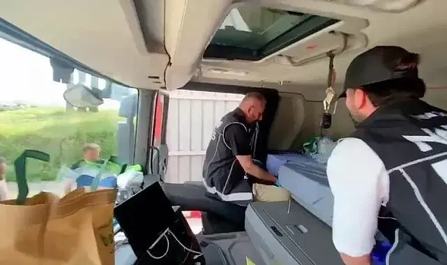 Tırda yatağın altından 12 milyon 600 bin TL'lik uyuşturucu çıktı