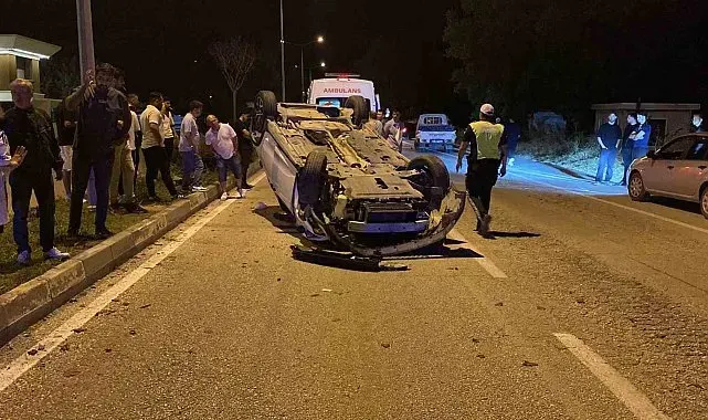 Kamyonetle çarpışan otomobil takla attı: 2 yaralı