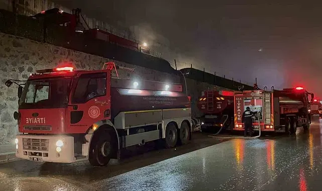 Gaziantep'te mobilya fabrikası yangını kontrol altına alındı
