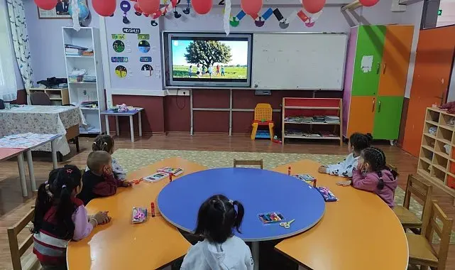 Mersin'de okullarda ilk ders 'Yeşil Vatan' oldu