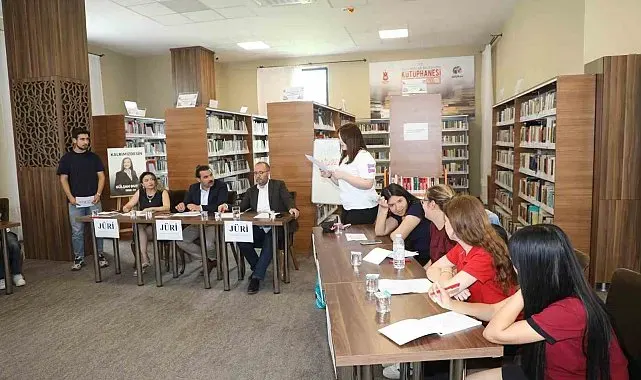 Gençlik Evi'nde fikirler yarıştı