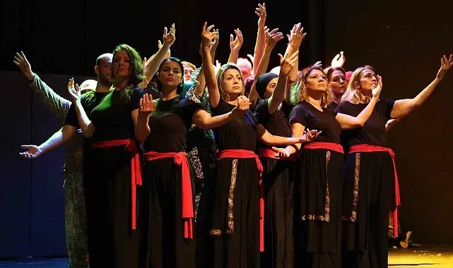 Marmaris Belediye Tiyatrosu ilk gösterimine çıktı