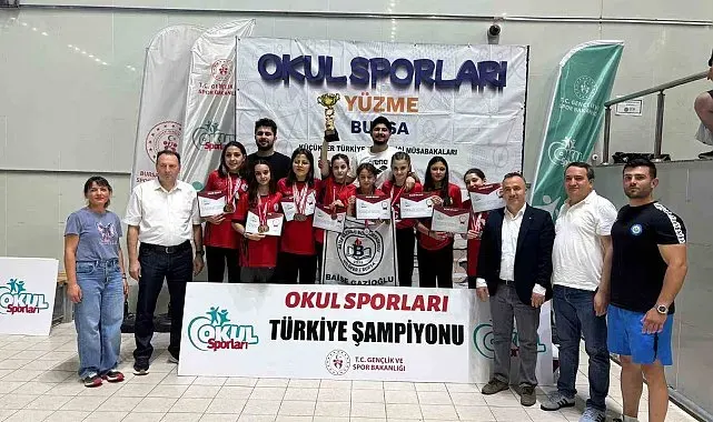 Bursa'da ortaokul öğrencilerinden Türkiye şampiyonluğu