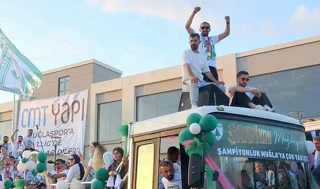 Muğlaspor 1. Lig'i kutladı