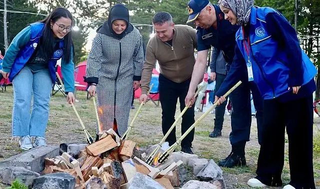 Bilecik'te 250 üniversite öğrencisiyle 'Gençlik Ateşi' yakıldı