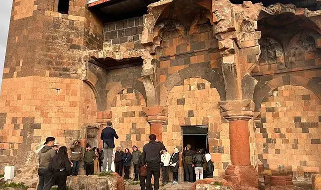 Erzincanlı gençler tarih ve medeniyet yolculuğunda buluştu