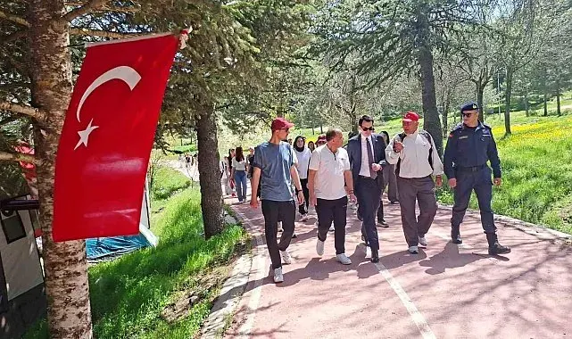 Hisarcık MYO öğrencileri Gölcük Yaylasında doğa yürüyüşüne katıldı