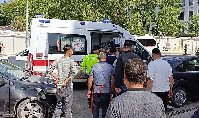 Otomobil ile motosiklet çarpıştı: 1 yaralı