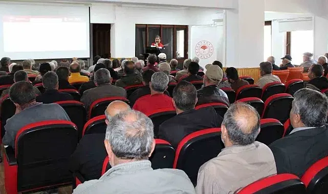 Tercan'da kırsal kalkınma ve bireysel sulama destekleri toplantısı düzenlendi