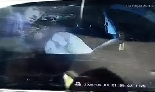 Eyüpsultan'da darp edilen taksici gasp edildi, hastanelik oldu: O anlar kamerada