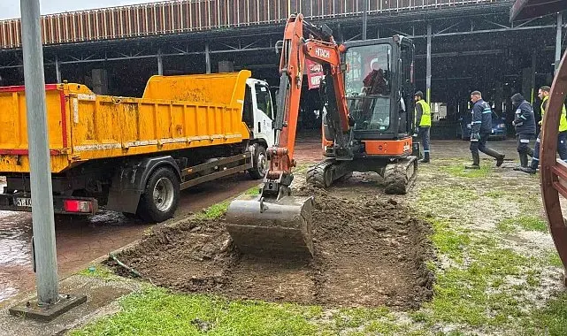 Doğukışla'da pazar alanı daha konforlu hale getiriliyor