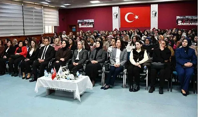 Kars'ta koruyucu aile hizmeti için farkındalık toplantısı düzenlendi