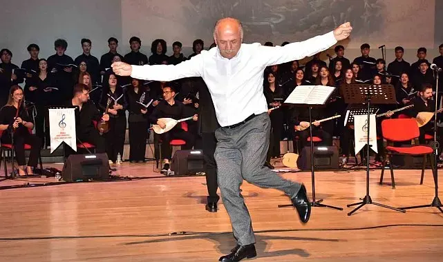 Denizli'nin unutulan türküleri 150 öğrencinin emeğiyle sahneye taşındı