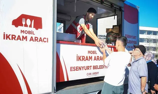 Esenyurt Belediyesi KPSS adaylarını sınav öncesi yalnız bırakmadı