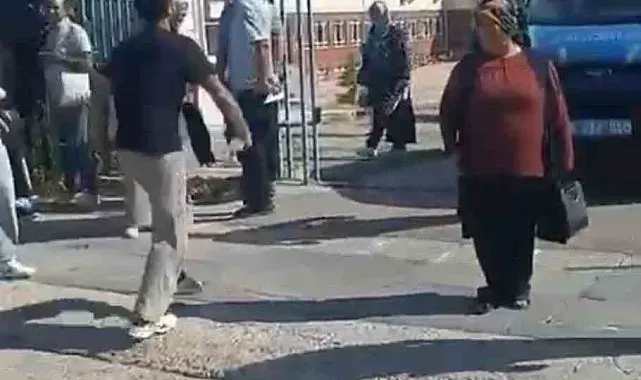 Ankara'da KPSS'ye geç kalan adayı, jandarma sınava yetiştirdi
