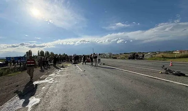 Iğdır'da otomobilin çarptığı motosiklet sürücüsü hayatını kaybetti