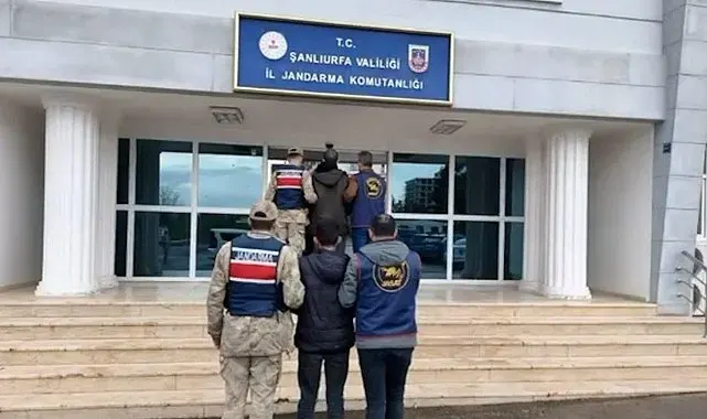 Resmi belgede sahteciliğe 2 gözaltı