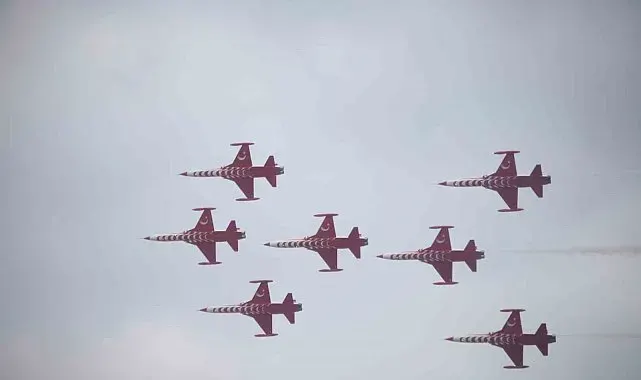 Türk Yıldızları Konya'da nefes kesti