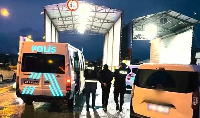Muş'ta göçmen kaçakçılığı operasyonu: 2 organizatör tutuklandı