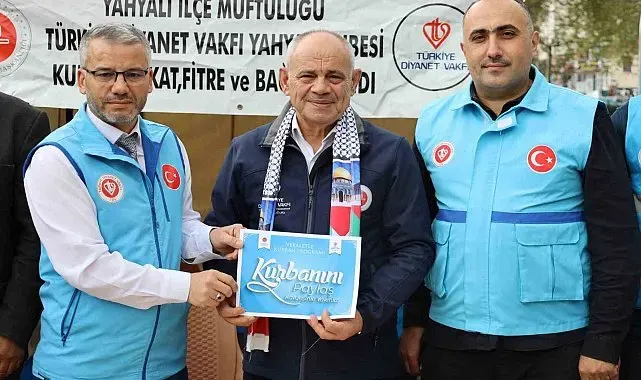 Başkan Öztürk'ten Türkiye Diyanet Vakfı'na vekaletle kurban bağışı