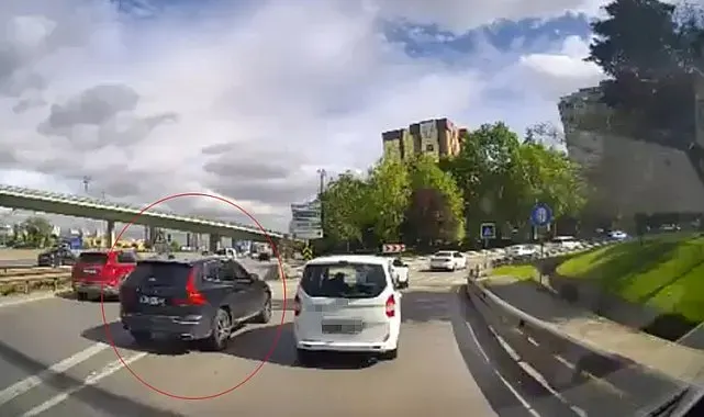 Ataşehir'de taralı alandan kaynak kamerada: Hem kural ihlali yaptı hem de diğer sürücü ile tartıştı