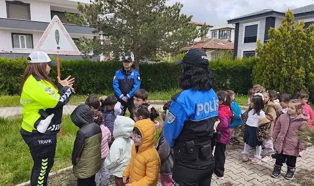 Bahçelievler Anaokulu öğrencilerine trafik bilinci eğitimi