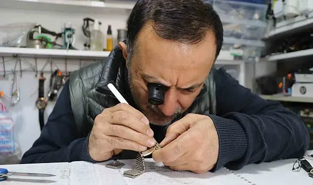 Büyük mekanizmadan kol saatlerine saatçilik mesleğinin sabır isteyen yolculuğu