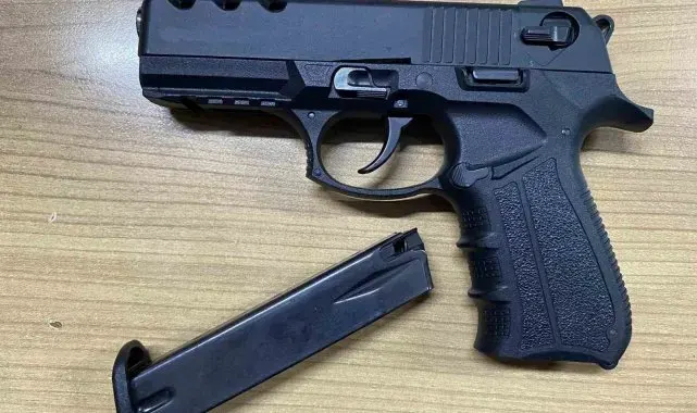 Yılbaşı gecesi evinin penceresinden çevreye rastgele ateş açan şahıs yakalandı