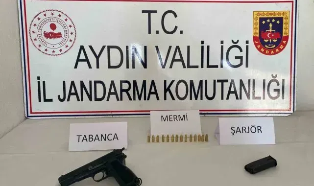 Kuşadası'nda ruhsatsız tabanca ele geçirildi
