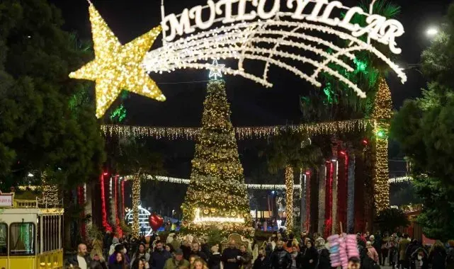 İzmir 2025'i Kültürpark'ta coşkuyla karşıladı