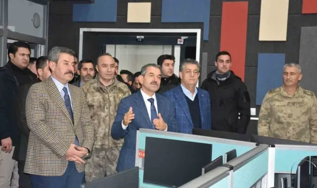 Şırnak Valisi Birol Ekici, güvenlik güçlerinin yeni yılını kutladı