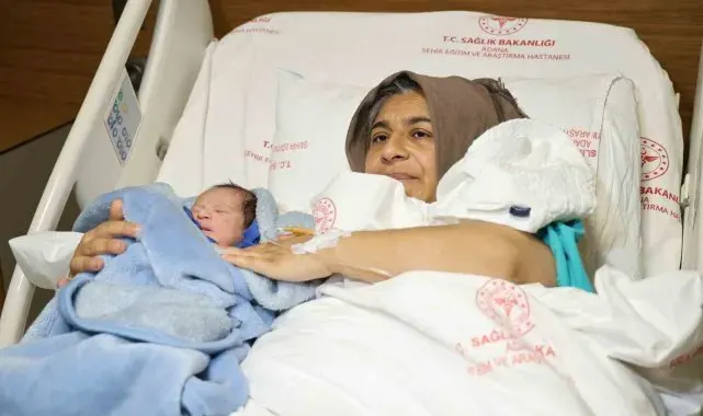 Adana'da yeni yılın ilk bebeği 'Umut' oldu