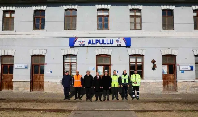 Vali Turan, TCDD Alpullu Gar Müdürlüğünü ziyaret etti