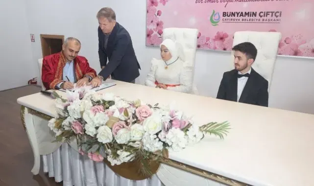 Çayırova'da bin 180 çift dünyaevine girdi