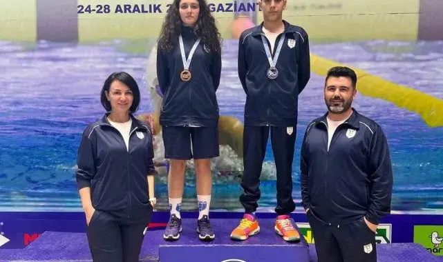 Denizlili yüzmeciler yılın son şampiyonasından gururla döndü
