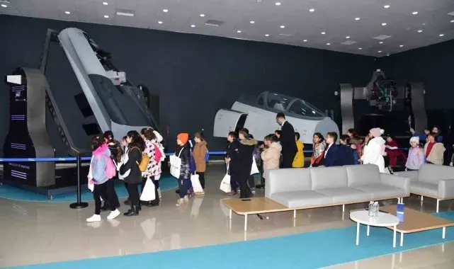 Minik Kaşifler, Simülasyon Merkezinde teknolojiyi keşfediyor