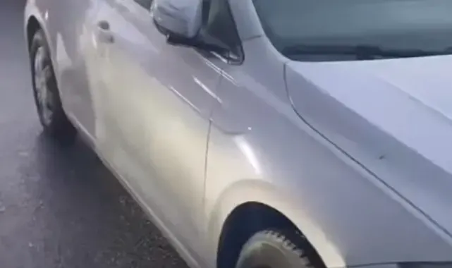 Beykoz'da emniyet şeridine giren sürücü yol vermeyen araca üç kez çarptı