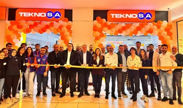 Teknosa'dan İstanbul'da yılın son mağaza dönüşümü