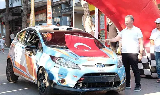 Buharkent'te yarış, 'seremonik start' ile başladı