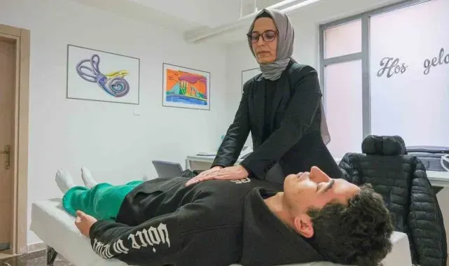 Reiki uygulamasının hemodiyaliz tedavisi alan hastalarda ağrı ve yaşam kalitesine etkisi araştırılıyor
