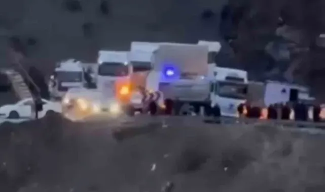 Siirt'te tır devrildi: 3 yaralı