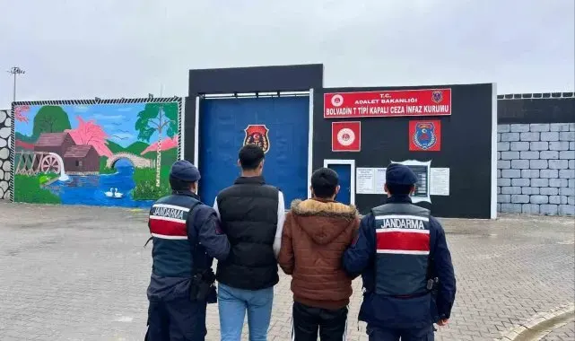 Hapis cezasıyla aranan 2 şahsı jandarma yakaladı