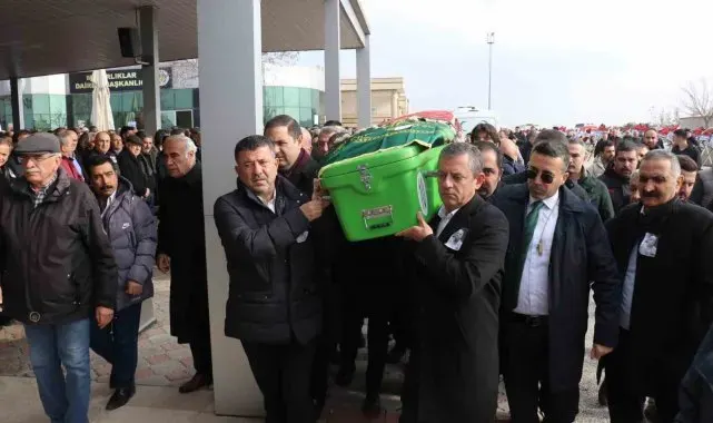 CHP Genel Başkanı Özel, Malatya'da cenaze törenine katıldı