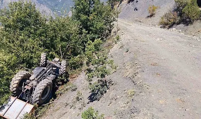 Amasya'da traktör şarampole yuvarlandı: 1 ölü, 3 yaralı